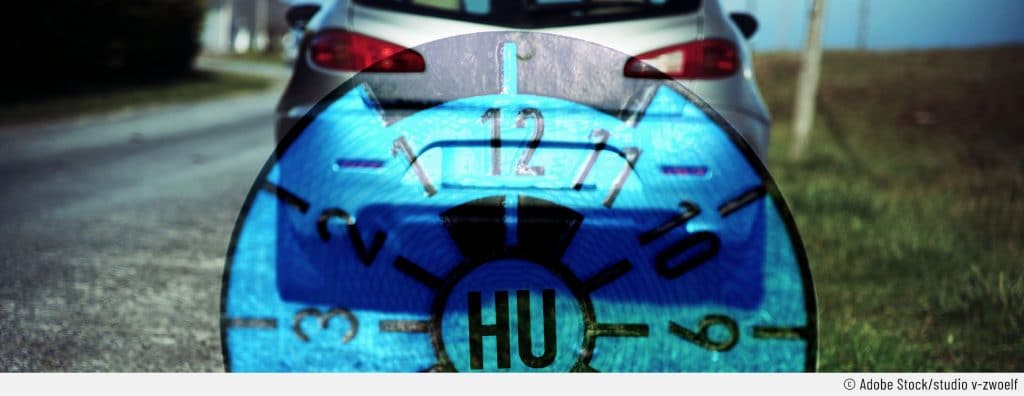 Ab zur HU: TÜV-Plakette lesen & verstehen